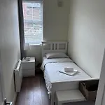 Superb Location 3 Min To Rds, Aviva, D4 2 Bed Apartment