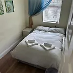 Superb Location 3 Min To Rds, Aviva, D4 2 Bed Apartment
