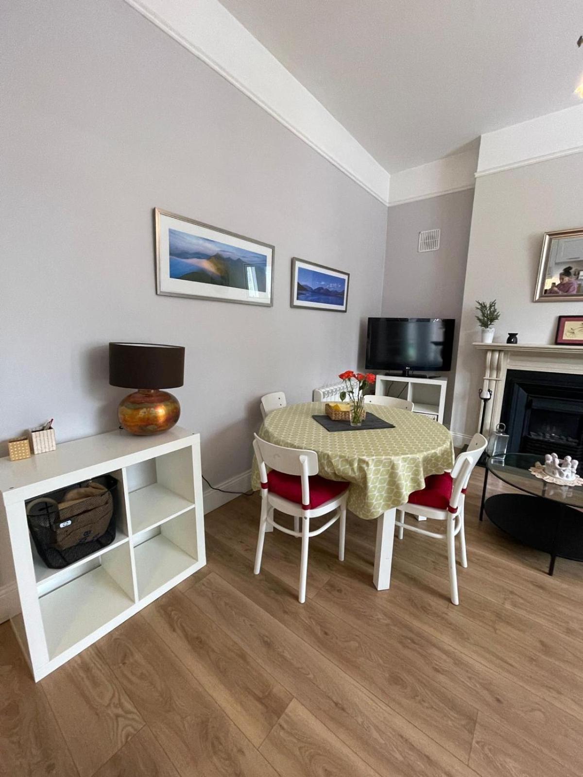 Superb Location 3 Min To Rds, Aviva, D4 2 Bed * Dublin