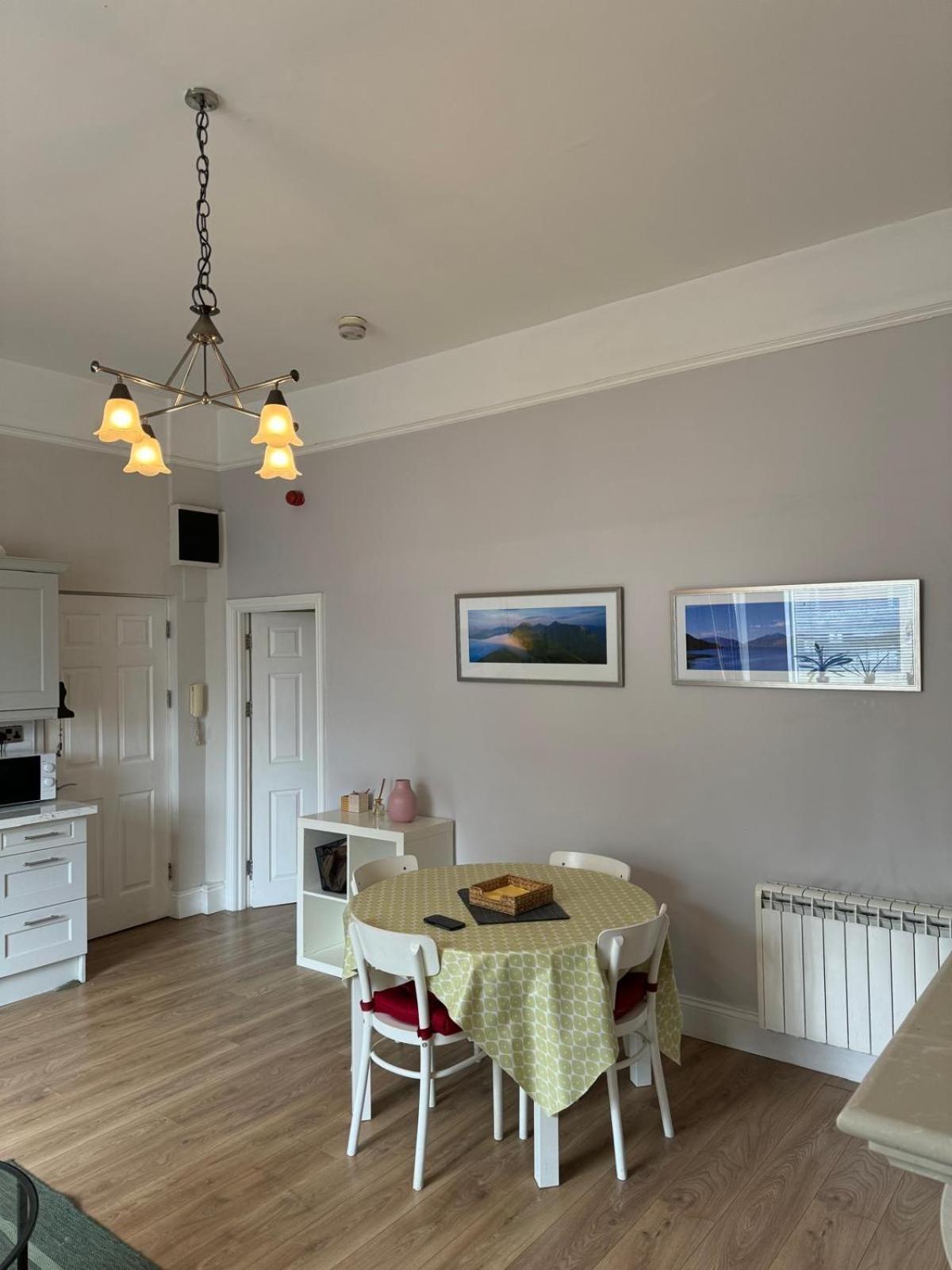 Superb Location 3 Min To Rds, Aviva, D4 2 Bed Apartment Dublin