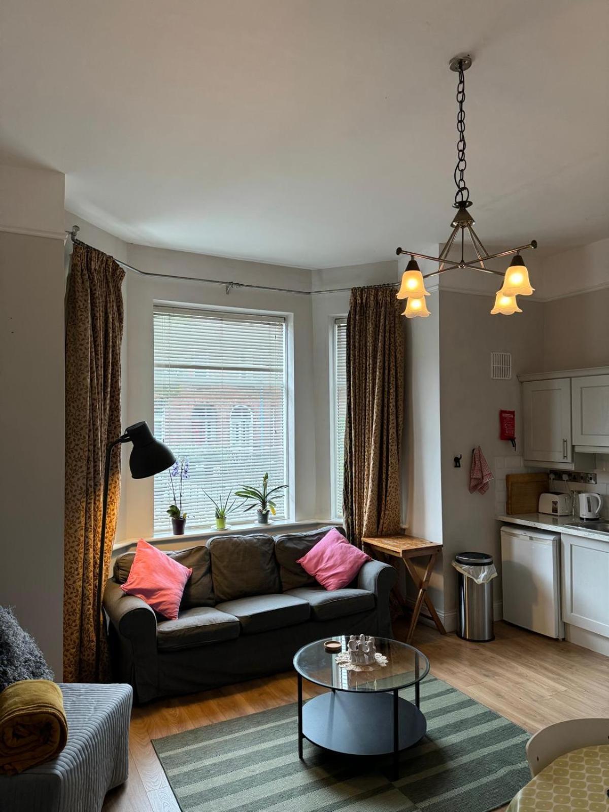 Apartment Superb Location 3 Min To Rds, Aviva, D4 2 Bed Dublin